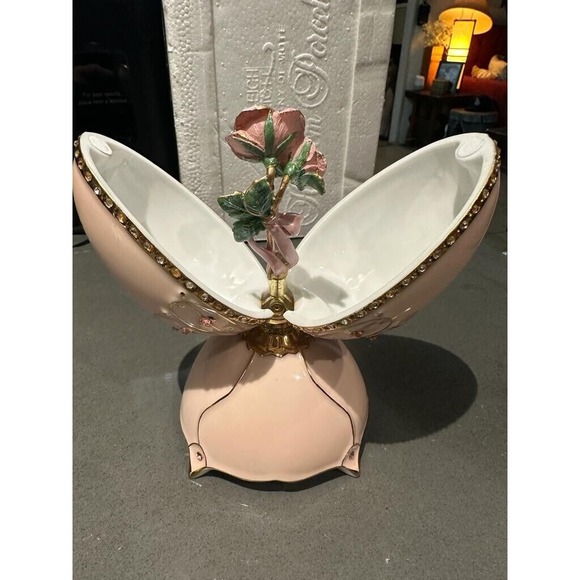 Ardleigh ELLIOT  My Daughter My Joy Music Box Egg Shaped 2008. - Picture 3 of 7